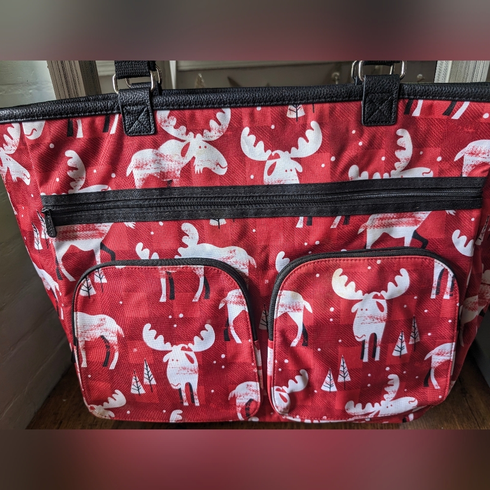 Thirty-One Reversible Tote Bag Moosin' Around and Black Quilted